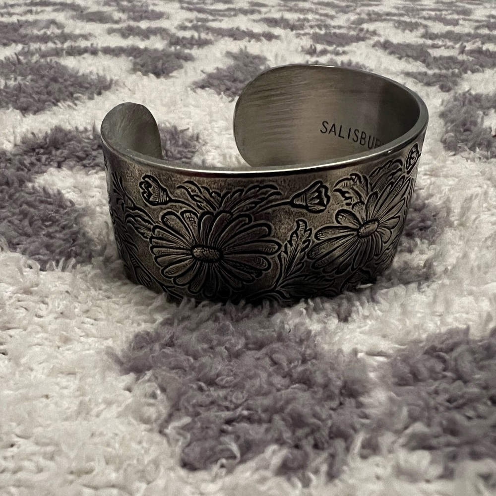 Beautiful Salisbury Pewter Bracelet